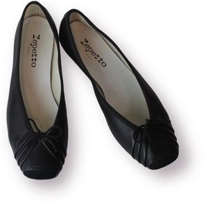Repetto Theatre Ballerina black leather flats